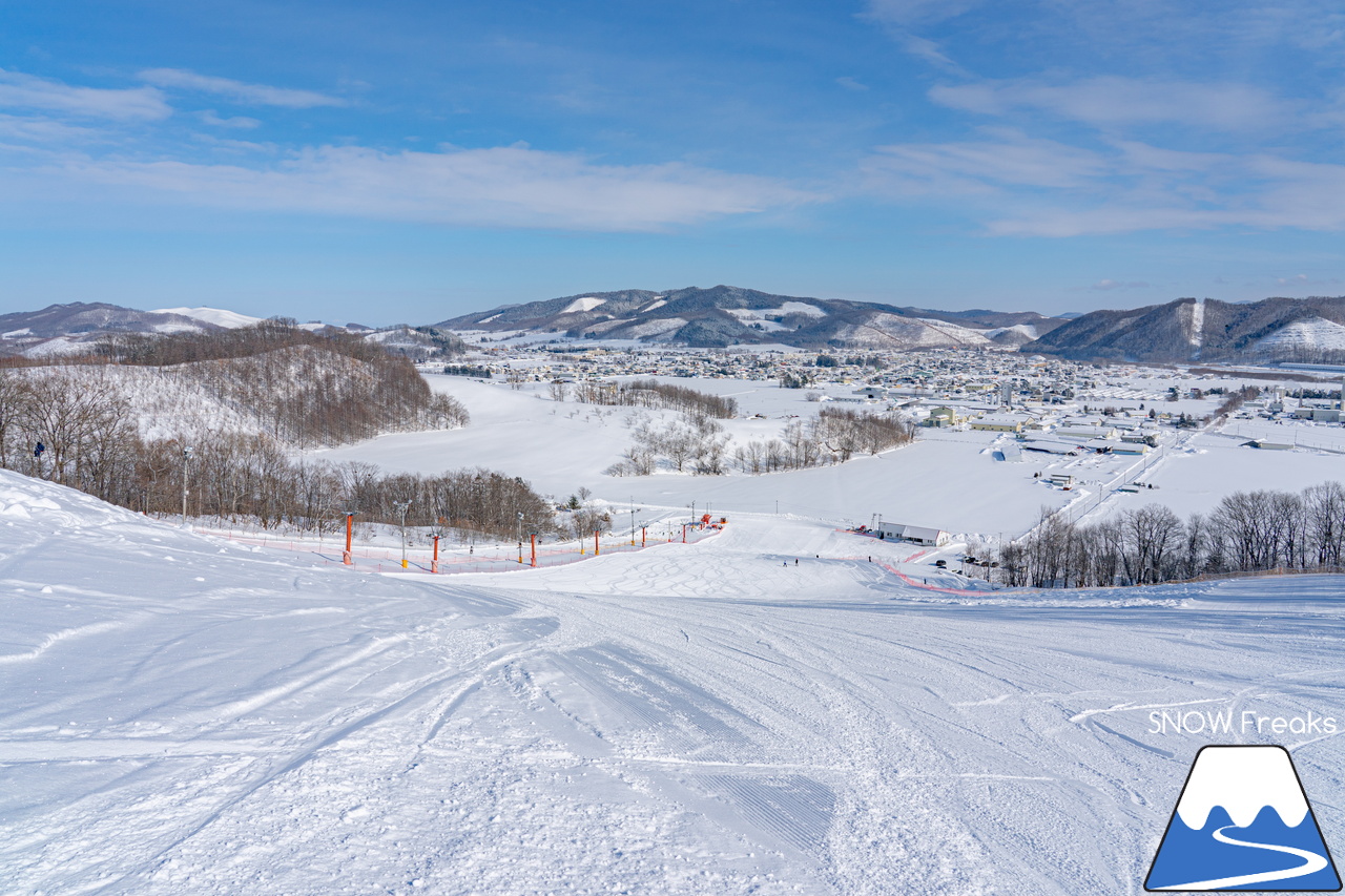 オホーツク・ローカルスキー場巡り。｜晴天粉雪の『佐呂間町営スキー場』から流氷を望む『湧別町五鹿山スキー場』へ！